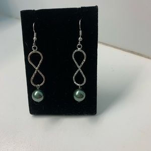 Green Shell Pearl Infinity Earrings with Green Shell Pearl